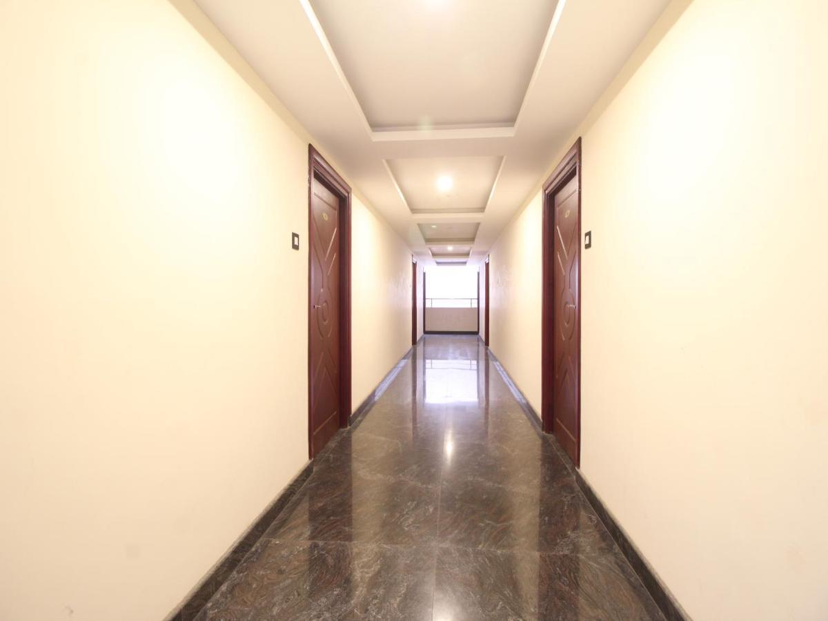 E S Residency Hotel Theni Esterno foto