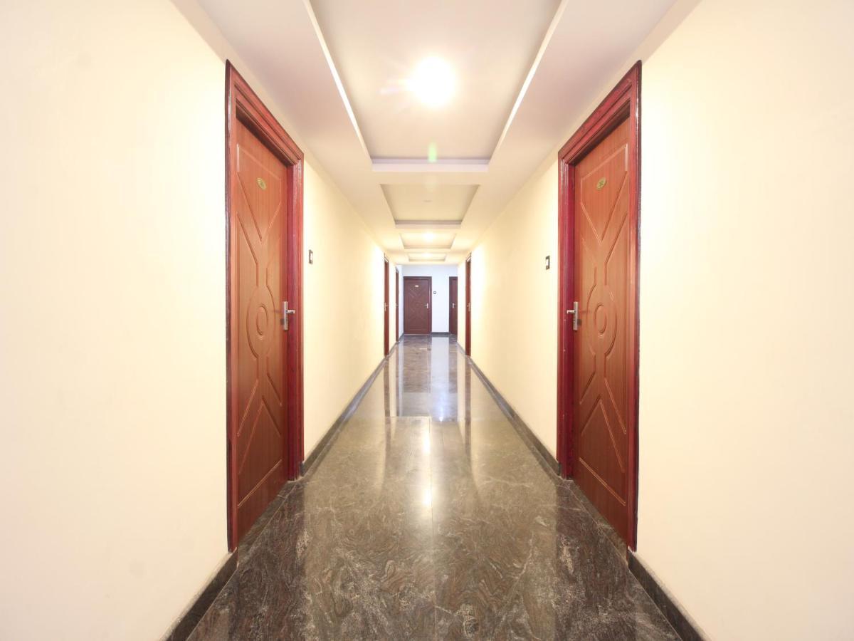 E S Residency Hotel Theni Esterno foto