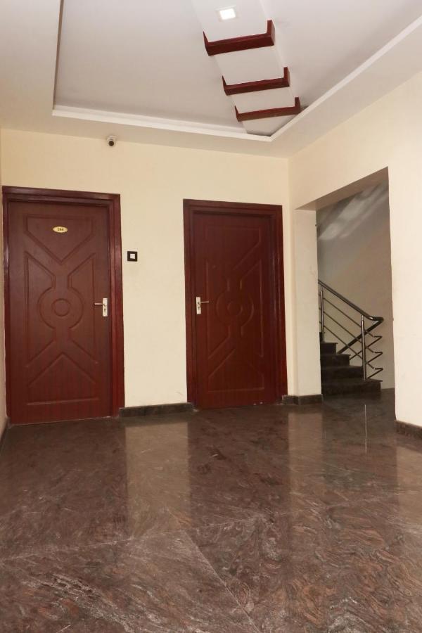 E S Residency Hotel Theni Esterno foto