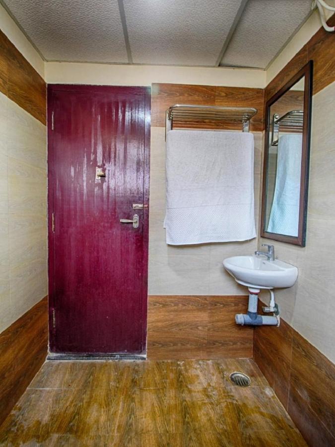 E S Residency Hotel Theni Esterno foto